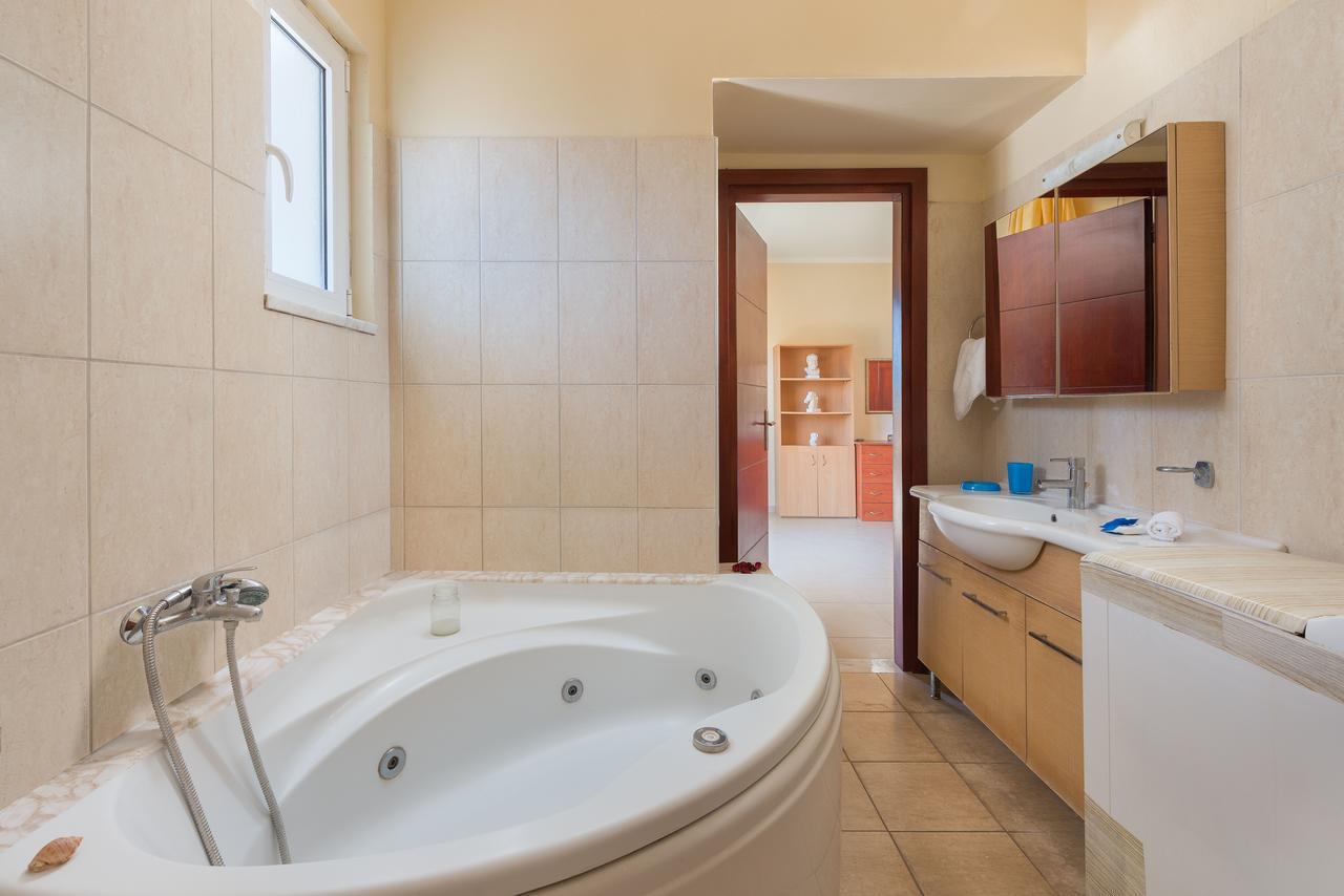 Villa Almar Kremasti  Ngoại thất bức ảnh